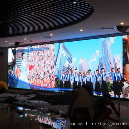 P4 LED Display with SMD 3-in-1, 16-bit Correction Scale Level, 60 to 85Hz Frame Frequency, 4mm Pitch
